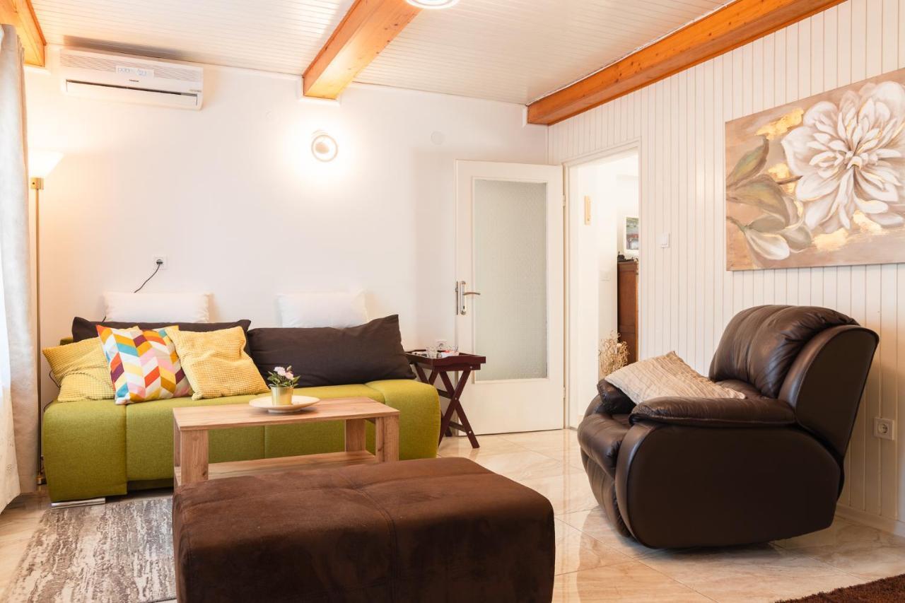 Apartmani Vesna Тухельске-Топлице Экстерьер фото
