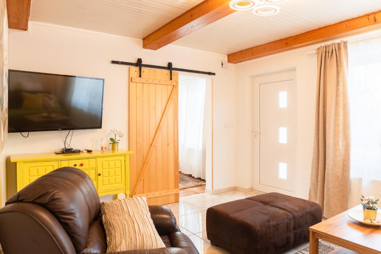 Apartmani Vesna Тухельске-Топлице Экстерьер фото