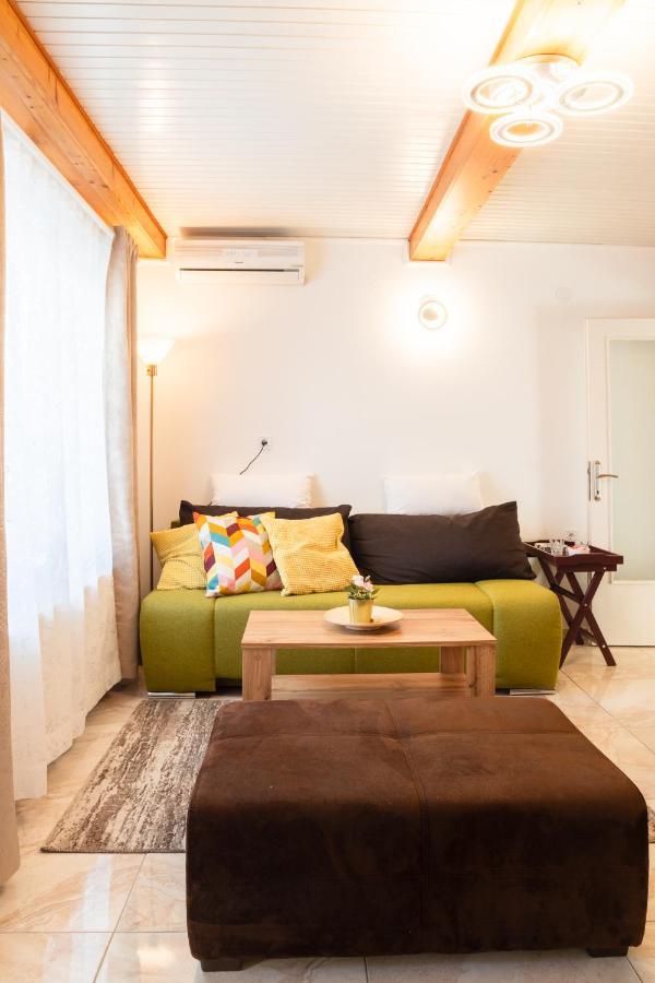 Apartmani Vesna Тухельске-Топлице Экстерьер фото